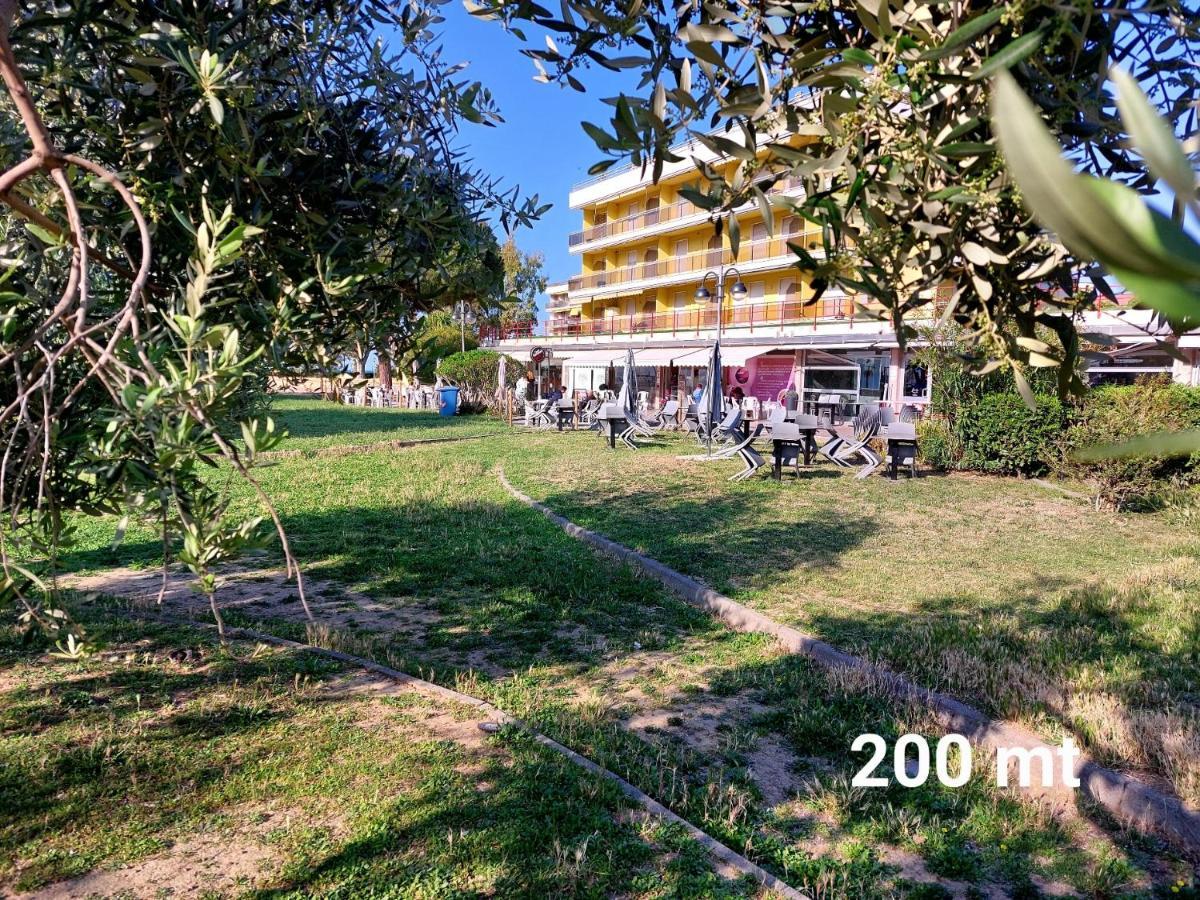 Casa Laura Lejlighed Ventimiglia Eksteriør billede