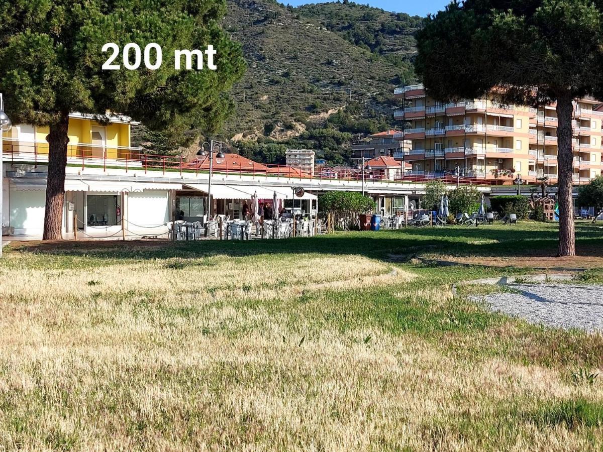 Casa Laura Lejlighed Ventimiglia Eksteriør billede